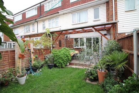 116 Atkinson Road, London, E16 3LS