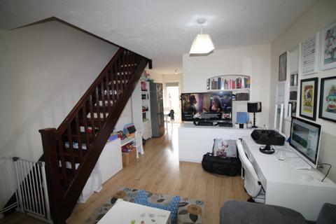 15 Rawsthorne Close, London, E16 2JR