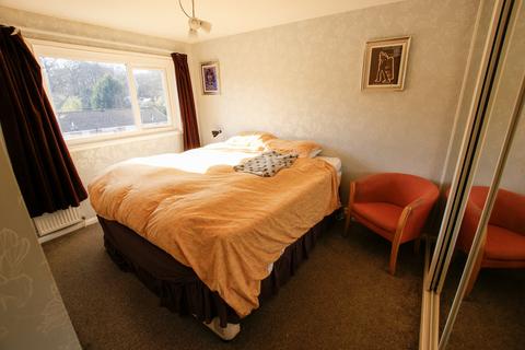 67 Mitchell Avenue, Hartley Wintney, Hook, RG27 8HG