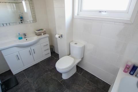 67 Mitchell Avenue, Hartley Wintney, Hook, RG27 8HG