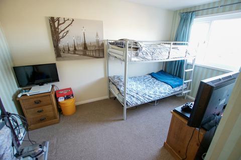 67 Mitchell Avenue, Hartley Wintney, Hook, RG27 8HG