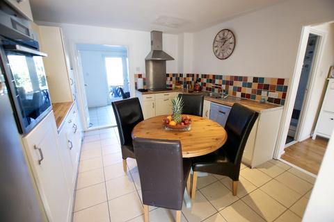 67 Mitchell Avenue, Hartley Wintney, Hook, RG27 8HG