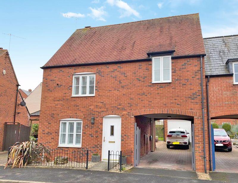 Amis Way, StratfordUponAvon 3 bed house £325,000
