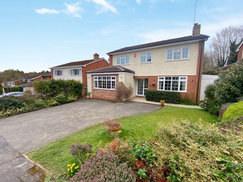 Brook End Drive, HenleyInArden 4 bed detached house £600,000