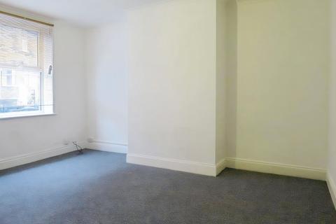 2 bedroom terraced house to rent, Gillroyd Parade, Morley, LS27