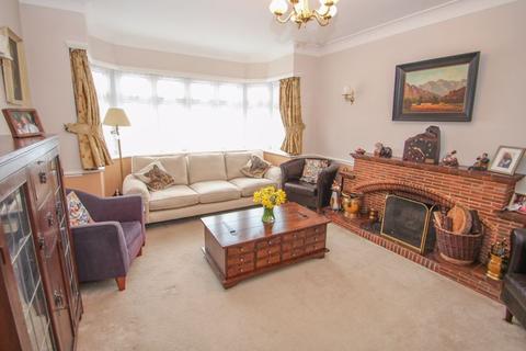49 Manor Drive, Hinchley Wood, Esher, KT10 0AZ