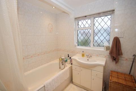 49 Manor Drive, Hinchley Wood, Esher, KT10 0AZ