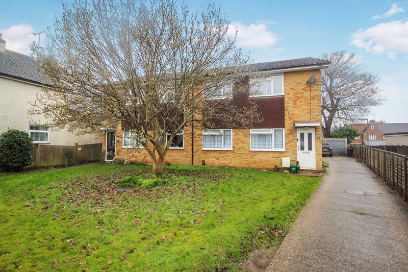 ADDISON ROAD, CATERHAM ON THE HILL 2 bed apartment £275,000