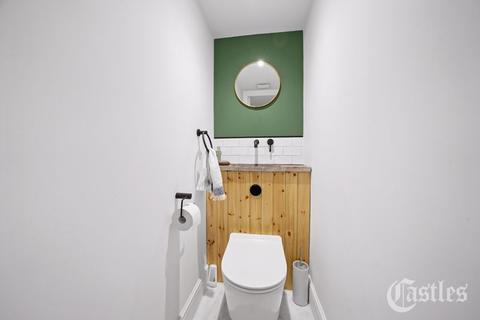 Flat 2, 14 Trinity Road, London, N22 8LB