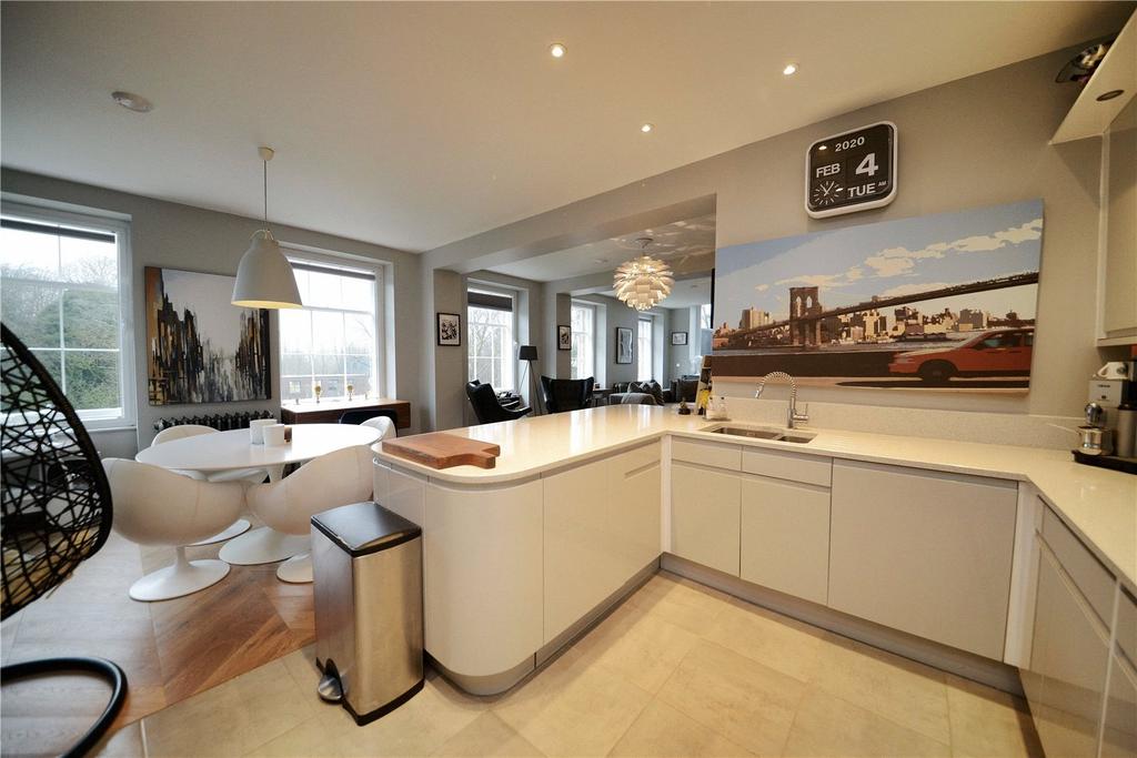 Kitchen &amp; Dining