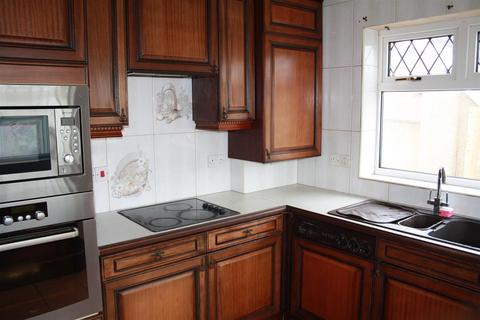 2 Cae Blodau, Kinmel Bay, Rhyl, LL18 5LX
