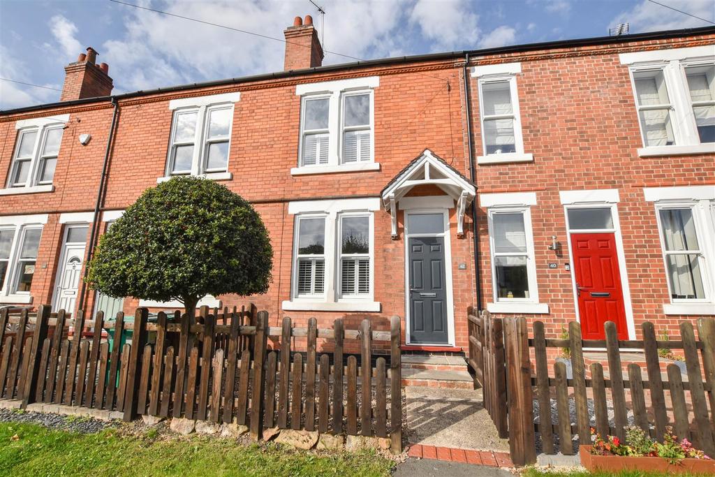 Ruddington Lane, Wilford, Nottingham 2 bed terraced house £240,000