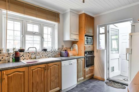 12 Lower Hill Road, Epsom, KT19 8LT