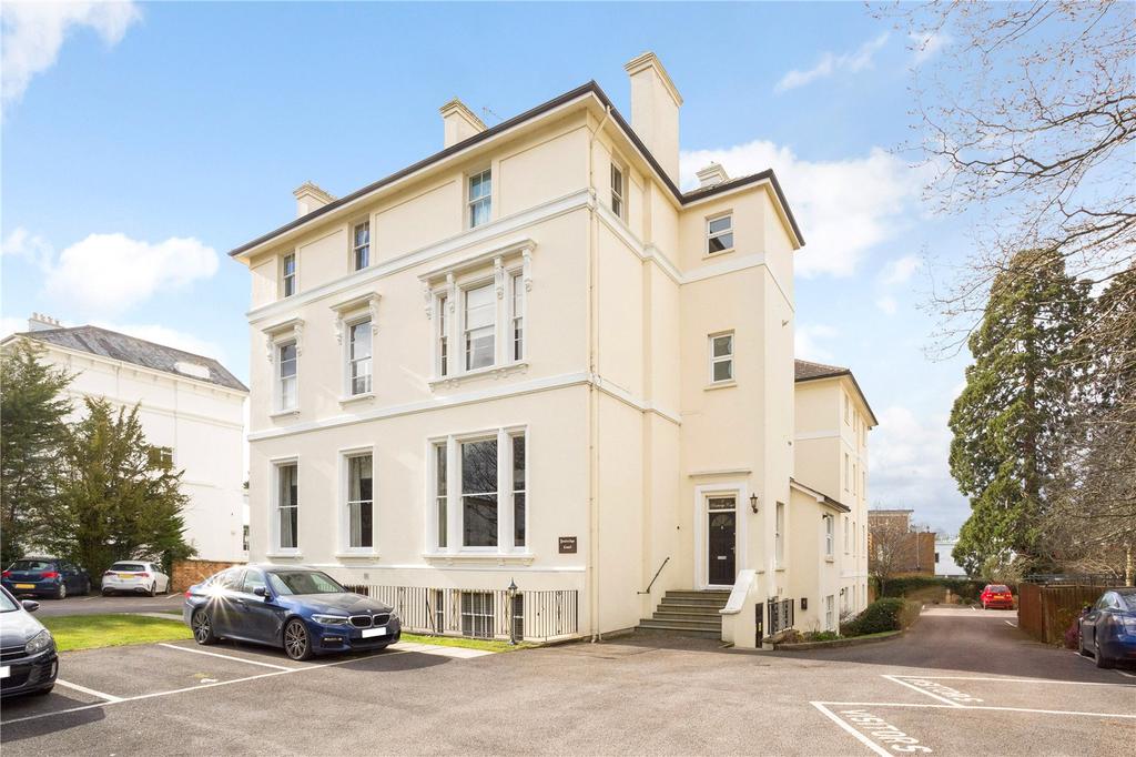 10 Pembidge Court