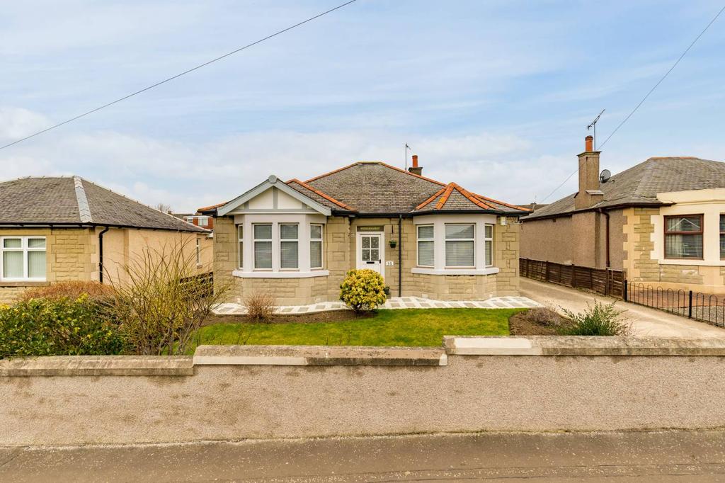 30 Boreland Road, Inverkeithing, KY11... 2 bed detached bungalow £235,000