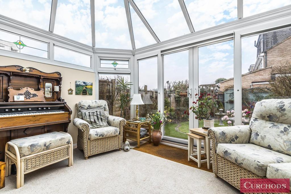 Cranwell Grove, Shepperton, TW17 5 bed terraced house £475,000