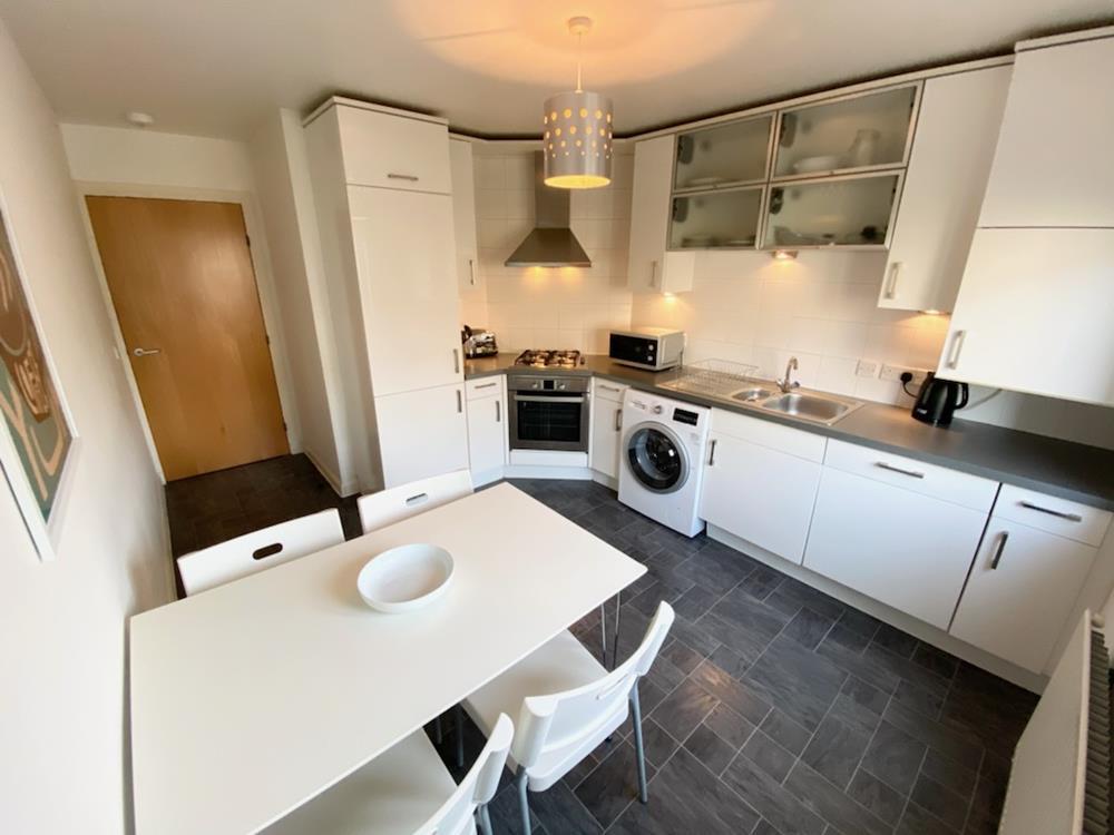 39 − Kitchen (2)
