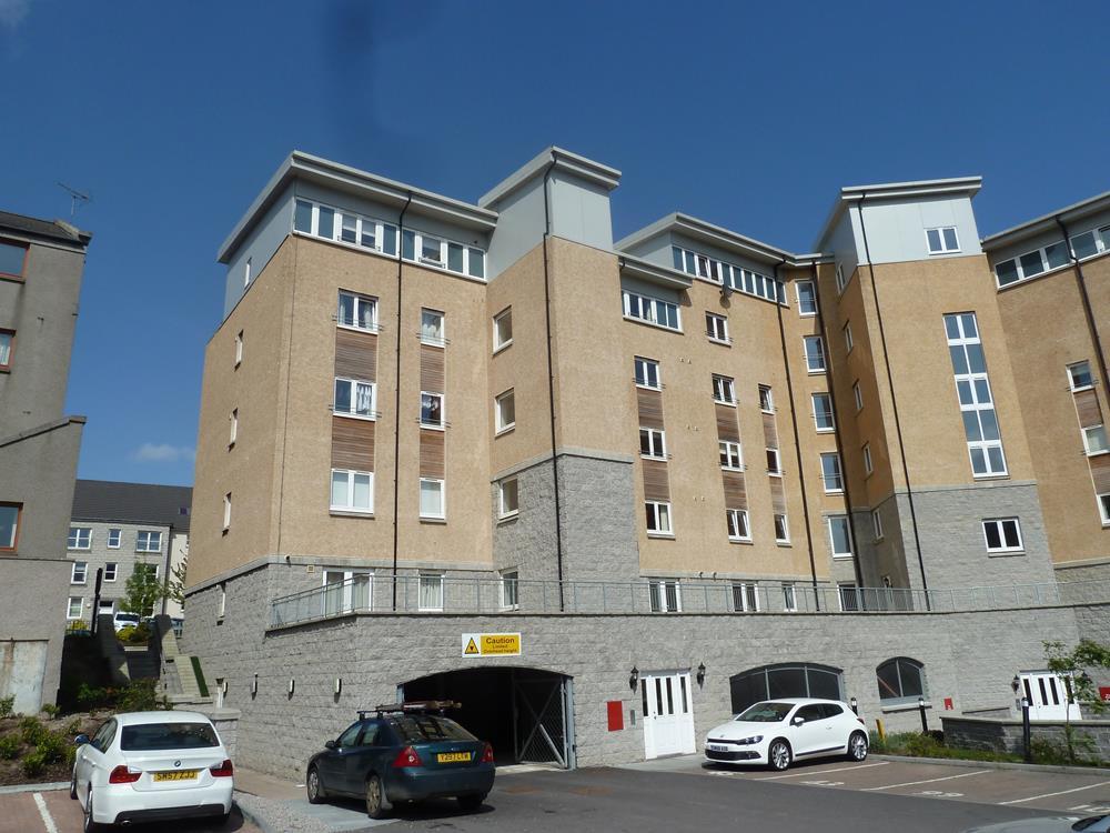39 Portland Street − Exterior