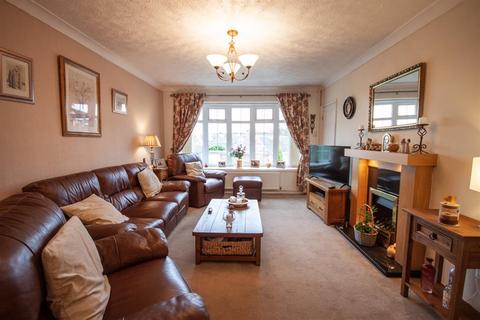 6 Crane Drive, Burntwood, WS7 4SW