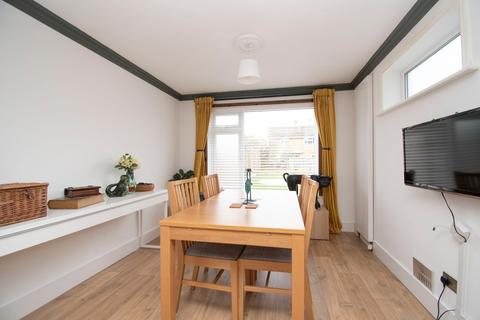 86 Briardale, Stevenage, SG1 1TR