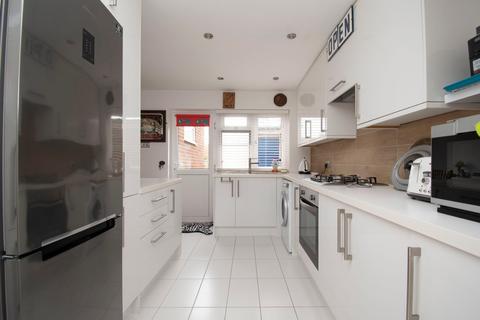 86 Briardale, Stevenage, SG1 1TR