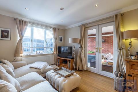Flat 6, Chartwell Place Junction Road, Romford, RM1 3BF