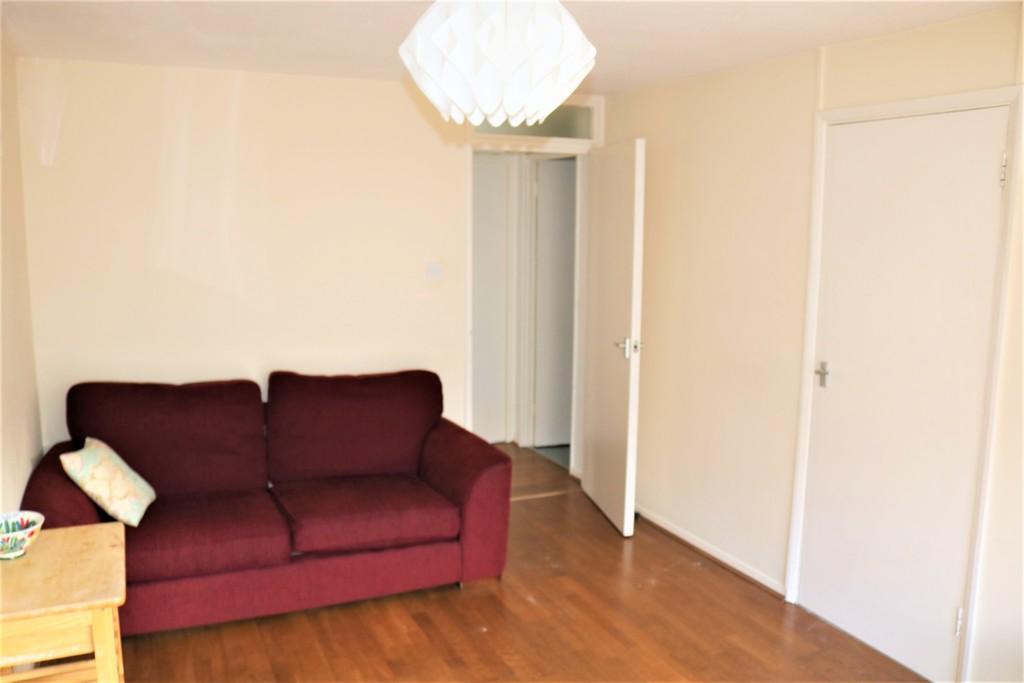 Carnarvon Road, London 1 bed flat £249,995