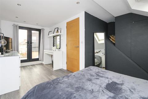 78a Coniston Road, Croydon, CR0 6LN