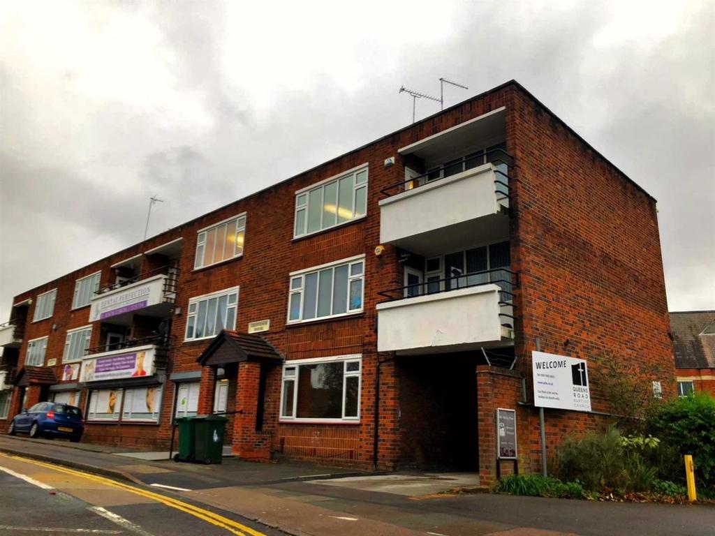 Grosvenor Road, Coventry 1 bed flat £640 pcm (£148 pw)