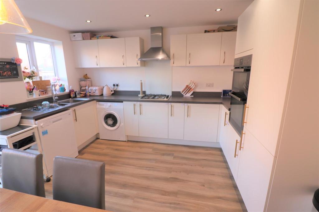 Longmeadows, Broadoaks, Bedlington 3 bed detached house £235,000