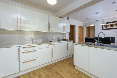 7 Lime Grove, Caythorpe, Grantham, NG32 3DH