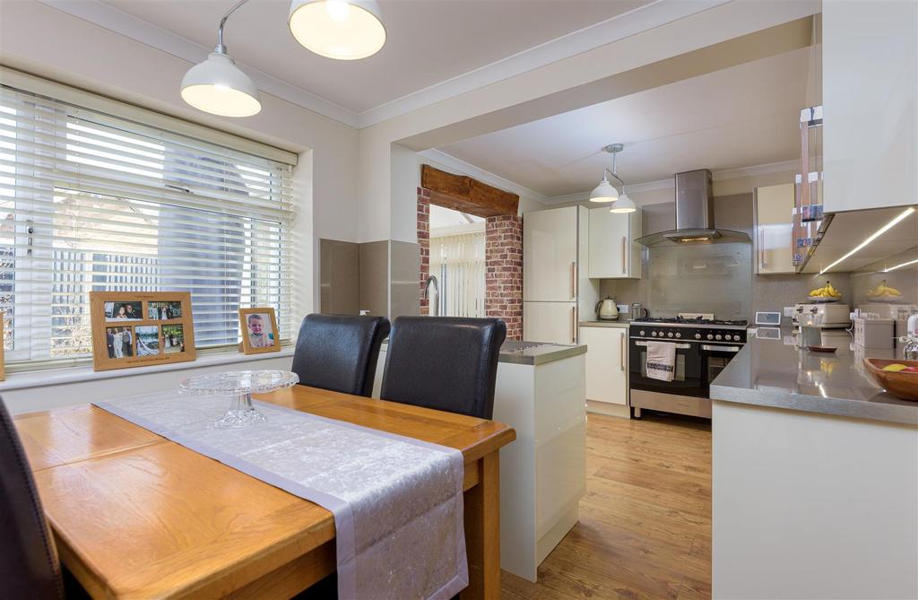 Kitchen diner