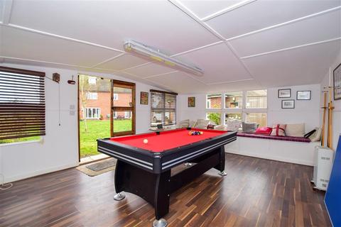 6 Hart Lane, Meopham, Gravesend, DA13 0DS