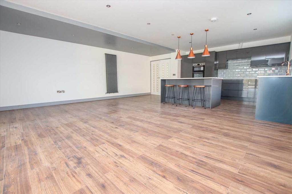 Brant Road, Waddington, Lincoln 6 bed bungalow £475,000