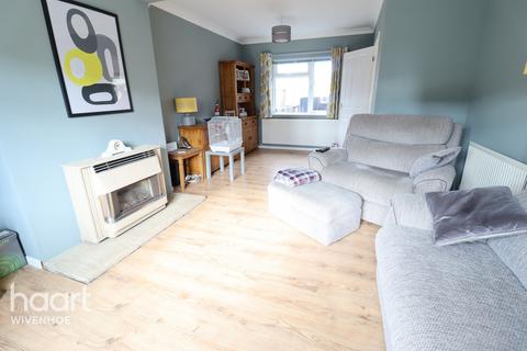 14 Bellfield Avenue, Brightlingsea, Colchester, CO7 0NT