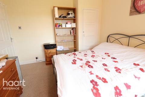 14 Bellfield Avenue, Brightlingsea, Colchester, CO7 0NT