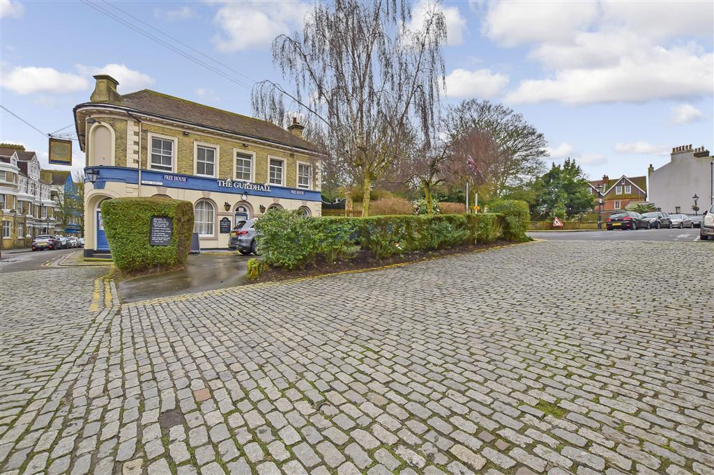 The Bayle, Folkestone, Kent 3 bed terraced house £300,000