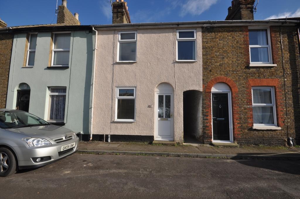 Cyprus Road Faversham ME13 2 bed terraced house £900 pcm (£208 pw)