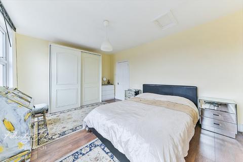 110 Woolwich Road, London, SE10 0LE