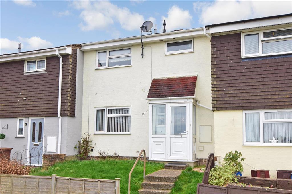 Shackleton Close, Walderslade, Chatham, Kent 3 bed terraced house £