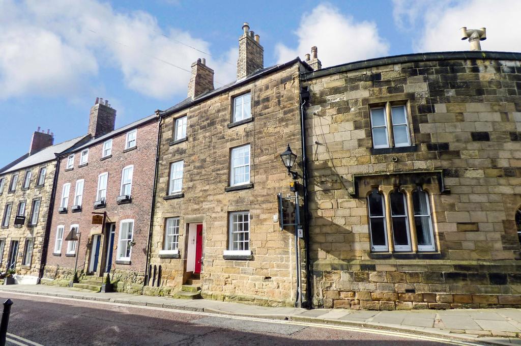 Bailiffgate, Alnwick, Northumberland, NE66 1LZ 1 bed flat £120,000