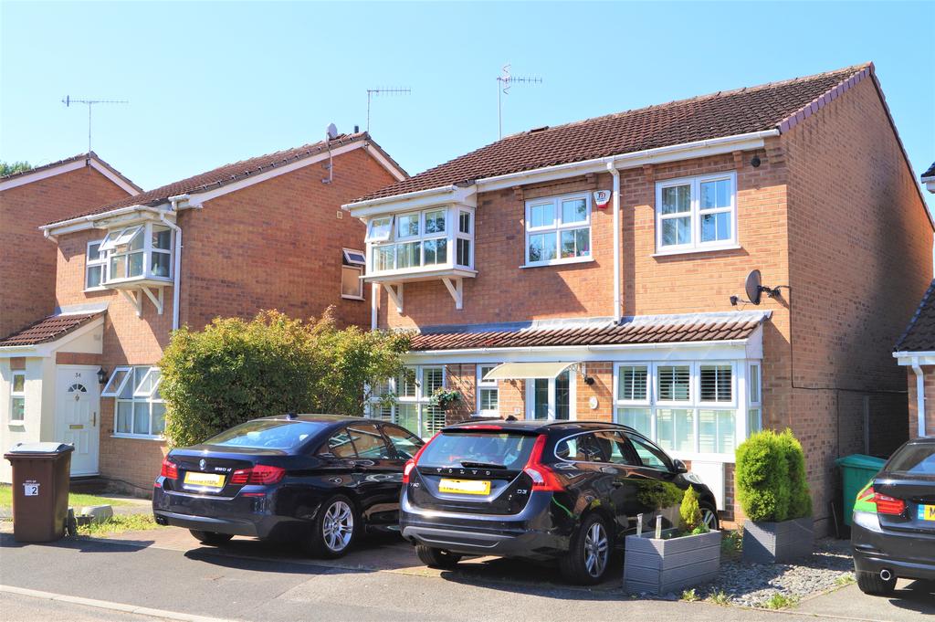 Camelot Avenue, Nottingham NG5 4 bed detached house £1,100 pcm (£254 pw)