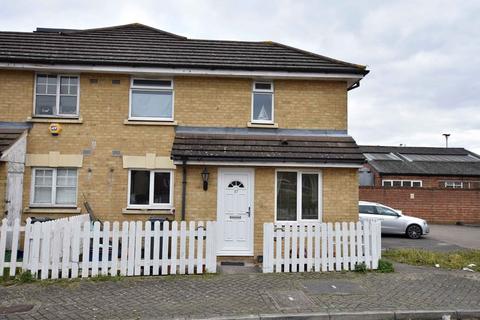 17 Westminster Close, Feltham, TW14 9XD