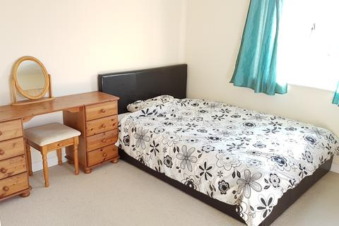 17 Westminster Close, Feltham, TW14 9XD