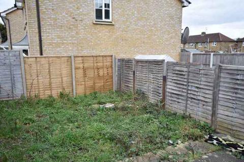 17 Westminster Close, Feltham, TW14 9XD