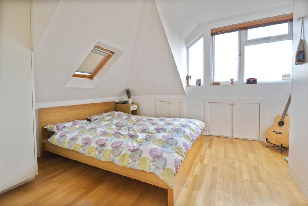 Apartment in London - View 3