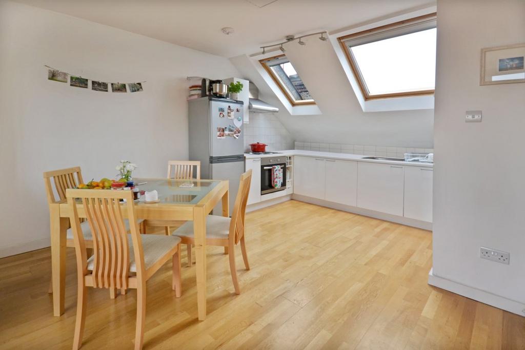 Apartment in London - View 4