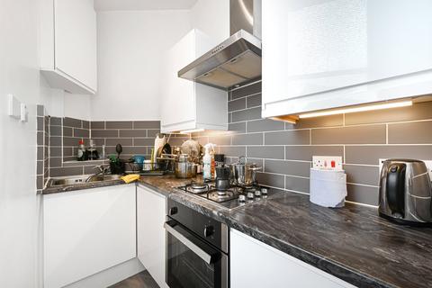 1 bedroom flat to rent, Blythe Road, Kensington Olympia, London