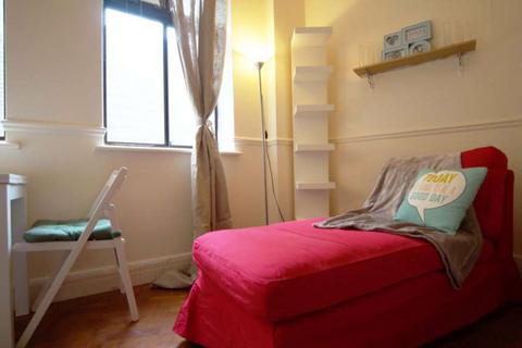 Studio to rent - Dudley Court, Marble Arch W1