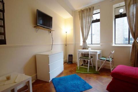 Studio to rent, Dudley Court, Marble Arch W1